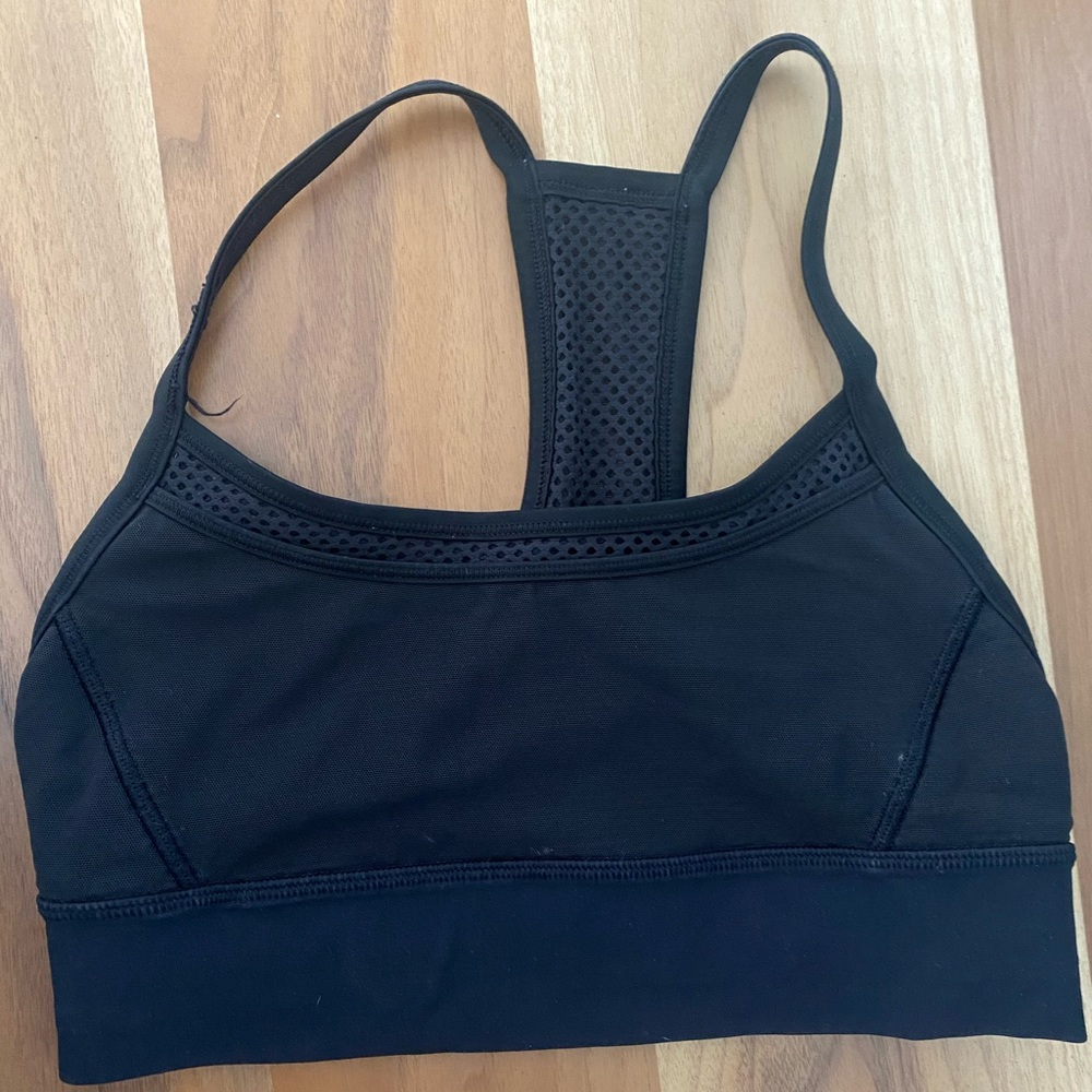 Lululemon flow y long line bra with mesh size 6